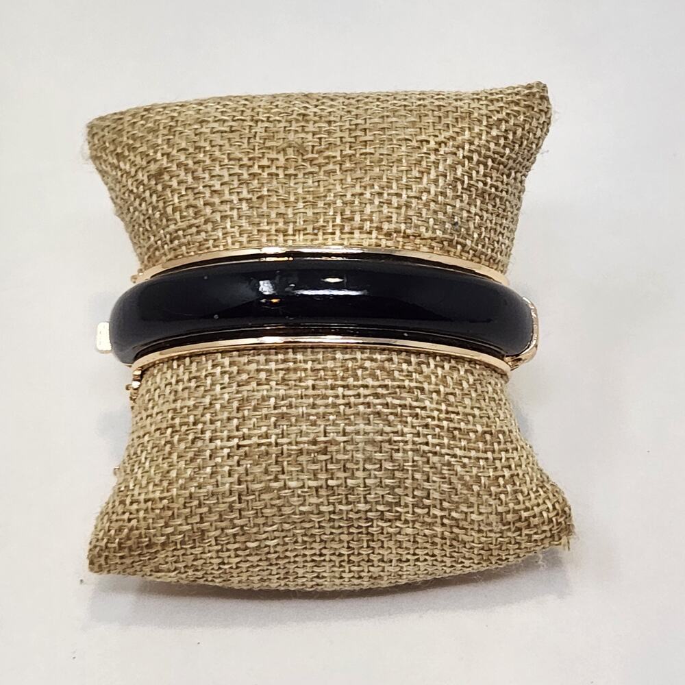 Black Enamel Gold Tone Oval Hinged Chunky Bracelet Safety Chain Clasp Workwear
